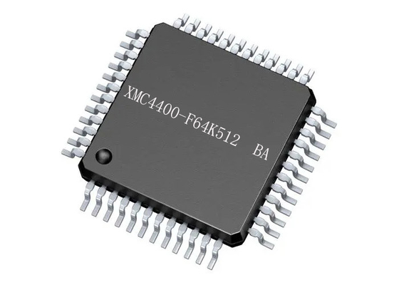 64-LQFP expôs o microcontrolador de superfície IC dos VAGABUNDOS da montagem XMC4400-F64K512 da almofada