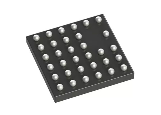 Sistema NRF52811-CAAA-B-R7 no transceptor IC da microplaqueta 2.4GHz 33-UFBGA