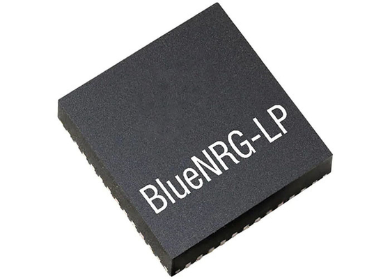 BT IC 48-TFQFN expôs a montagem da superfície de IC do transceptor da almofada BLUENRG-355MC RF